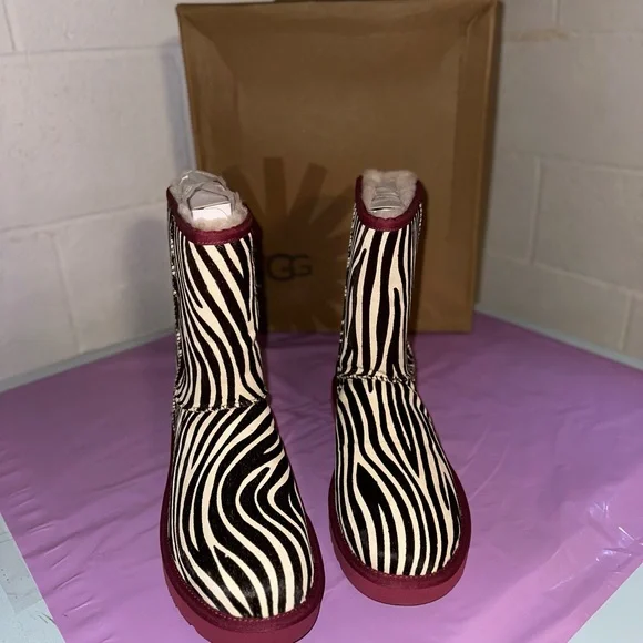 These UGGs are WILD!! 
Brand new, never worn! 
Sized 11 - Picture 4 of 4